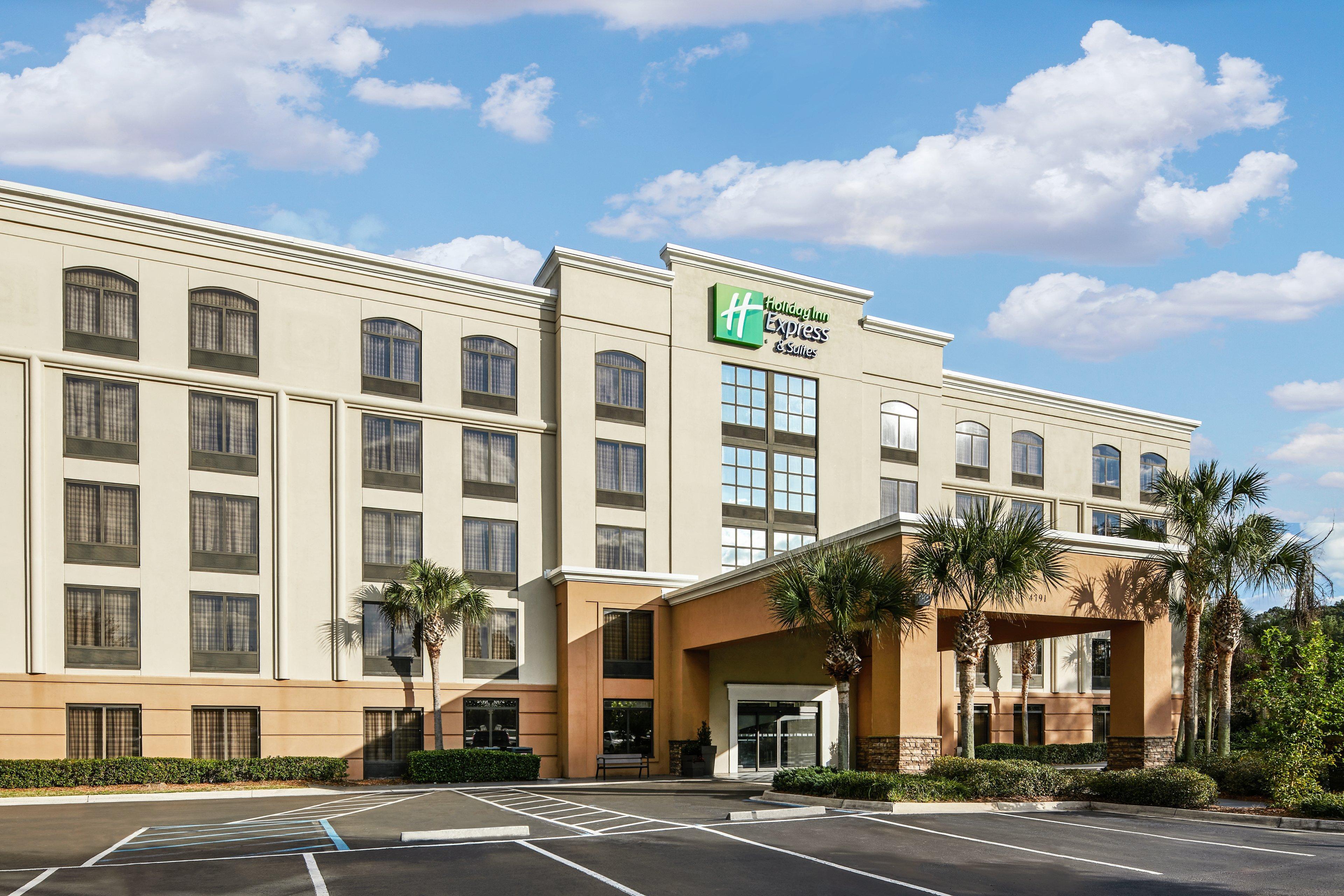 Holiday Inn Express & Suites Jacksonville South East - Medical Center Area, An Ihg Hotel Exterior photo